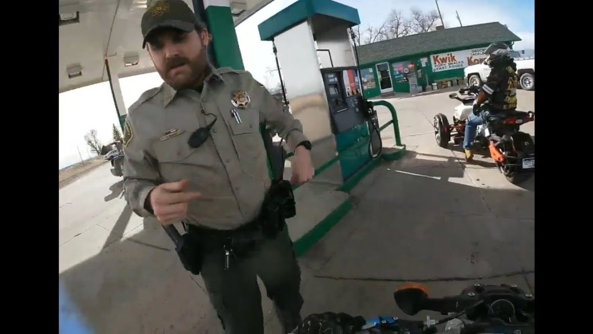 Bikers Take Off On COPS At The Gas Station – Bikes VS Cops #25